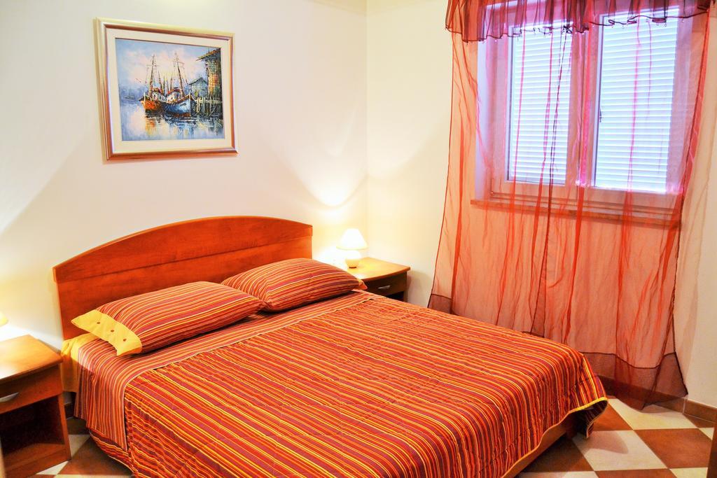 Apartments Green Village Premantura Ruang foto